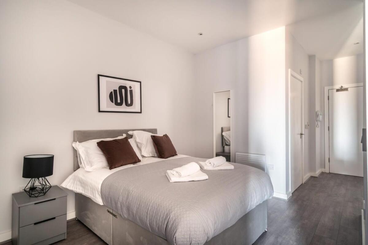 Modern & Spacious 2 Bed Apartment In Waterloo Liverpool Exterior foto