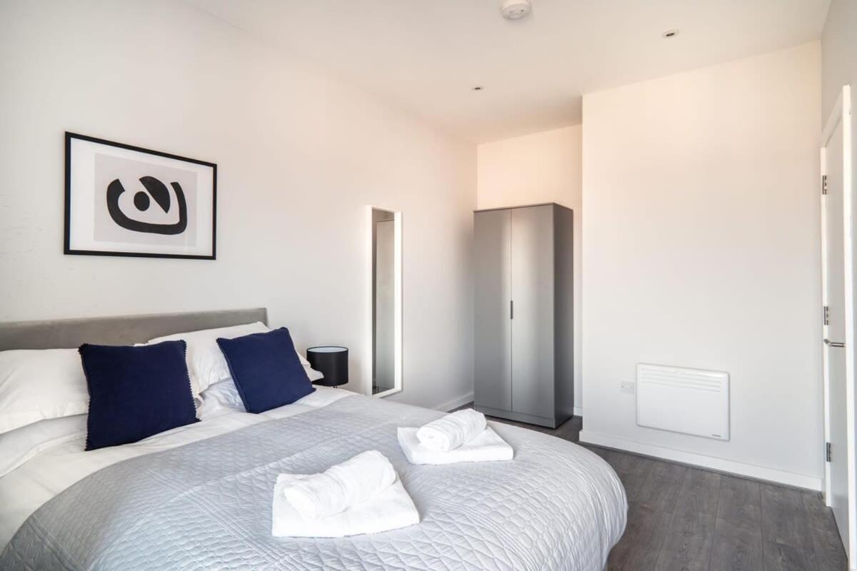 Modern & Spacious 2 Bed Apartment In Waterloo Liverpool Exterior foto