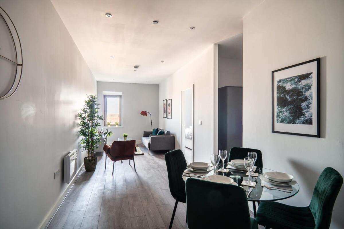 Modern & Spacious 2 Bed Apartment In Waterloo Liverpool Exterior foto